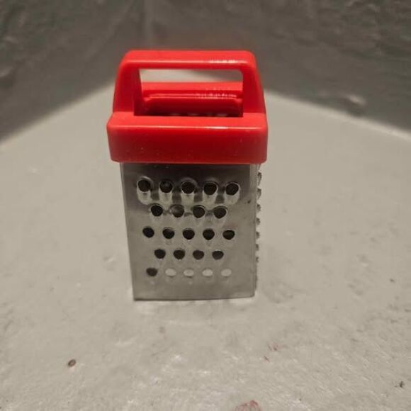 Nutmeg Grinder Mini Box Cheese Grater - Picture 1 of 5